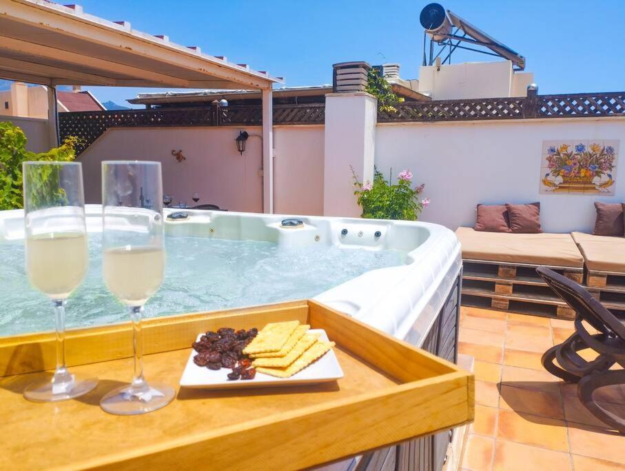 Penthouse With Jacuzzi And Spectacular Sea Views Lägenhet Nerja Exteriör bild