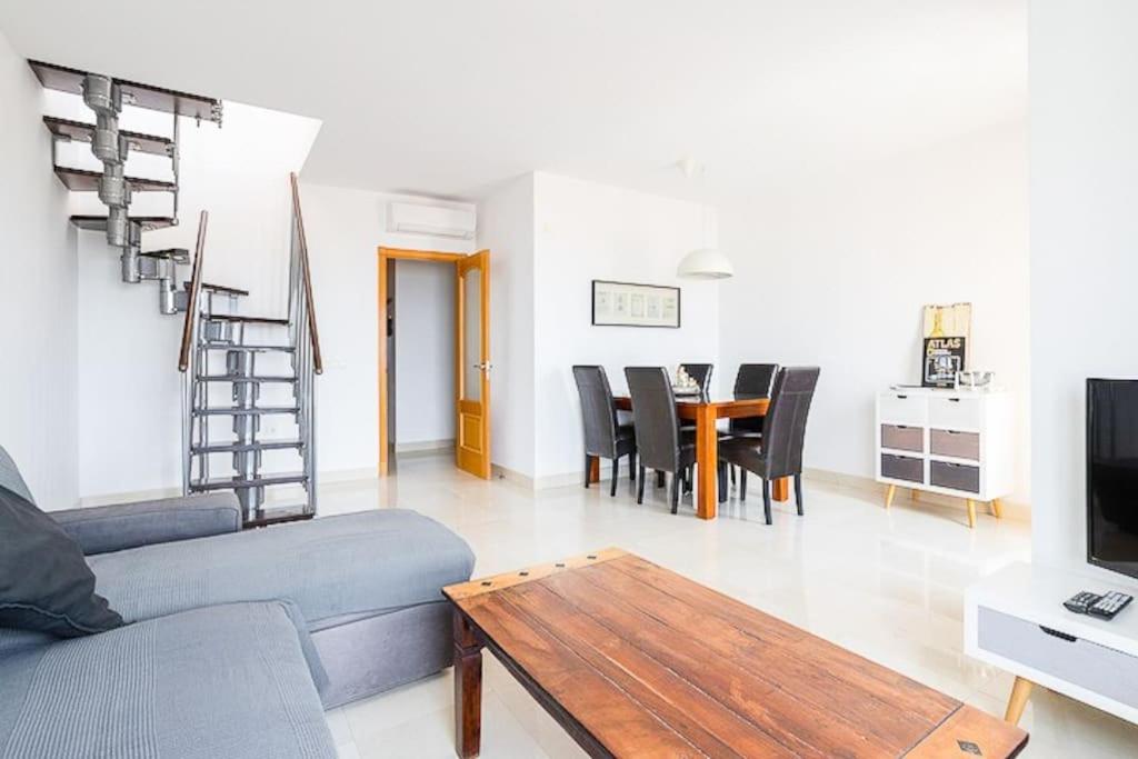 Penthouse With Jacuzzi And Spectacular Sea Views Lägenhet Nerja Exteriör bild